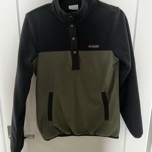 Columbia Men's Olive and Black Pullover Sweater